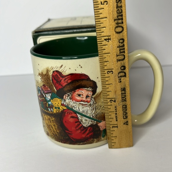 1987 Potpourri Press Christmas Holiday Old World Santa Coffee Mug Cup - Picture 3 of 6